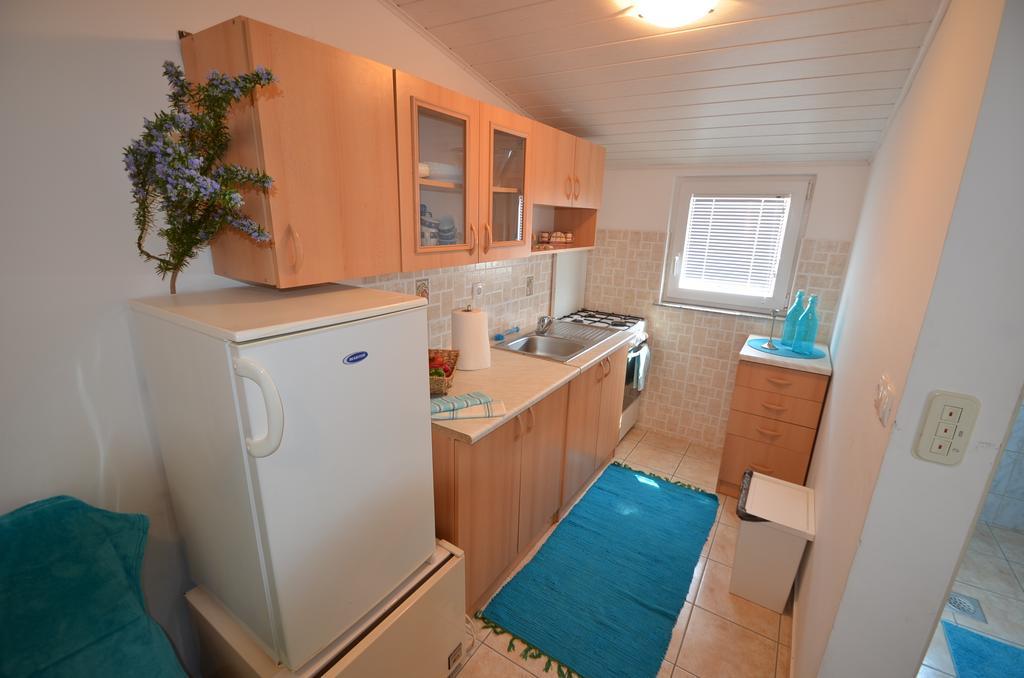 Apartment Delphin Vir Rum bild